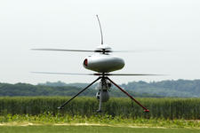 Le DroGen, drone de surveillance du génie, en vol, le mardi 18 juin 2013.