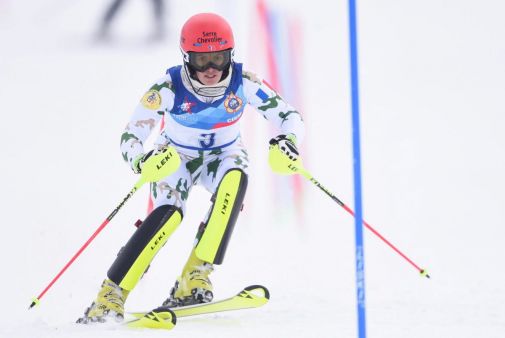Au ski alpin, les concurrents, hommes et femmes, se sont mesurés sur l’unique épreuve de la discipline : le slalom. Félicitations au brigadier (G) Laurie Mougel qui remporte la médaille de bronze.