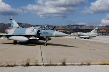 A partir du 25 mars 2011 pilotes français et qatariens ont mené des missions quotidiennes au-dessus de la Libye dans le cadre de l'opération "Unified Protector"