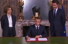 Vendredi 13 juillet 2018, le président de la République, Emmanuel Macron, a promulgué la Loi de programmation militaire 2019-2025 à l’hôtel de Brienne, en présence de Florence Parly, ministre des Armées et de Benjamin Griveaux, porte-parole du gouvernement.