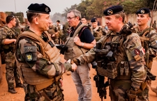 Le 23 décembre 2014, dans le cadre de son déplacement en Afrique à l’occasion de Noël, le général de Villiers, chef d’état-major des Armées (CEMA), était aux côtés des unités et détachements français déployés sur le théâtre centrafricain.