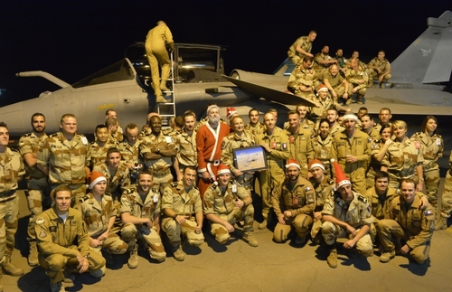 Les 24 et 25 décembre 2014, le général d’armée Pierre de Villiers a fété Noël aux côtés des militaires français de l’opération Barkhane, déployés dans la bande sahélo-saharienne, au Tchad et au Niger.
