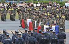 Guyane : hommage aux trois militaires tués (1)