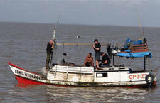 Guyane : arraisonnement de deux navires de pêche illégale