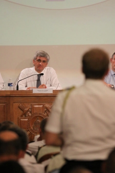 Le mercredi 30 juin 2010, réunion de travail en présence de M.Hervé Morin et de l'Amiral Édouard Guillaud (CEMA). Crédit : Cch C. FIARD/DICoD