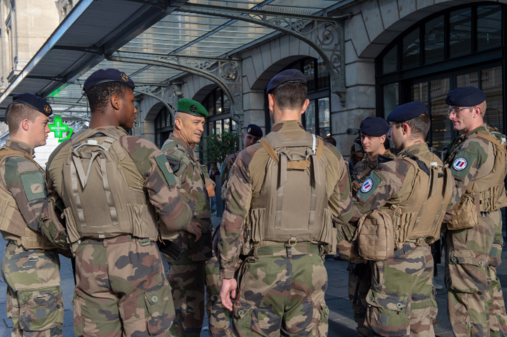 Avec les soldats de Sentinelle à Paris.