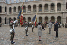 Le ministre de la Défense et des anciens combattants, Gérard Longuet, durant la remise des récompenses aux Invalides - 